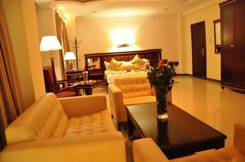 גונדר Florida International Hotel מראה חיצוני תמונה